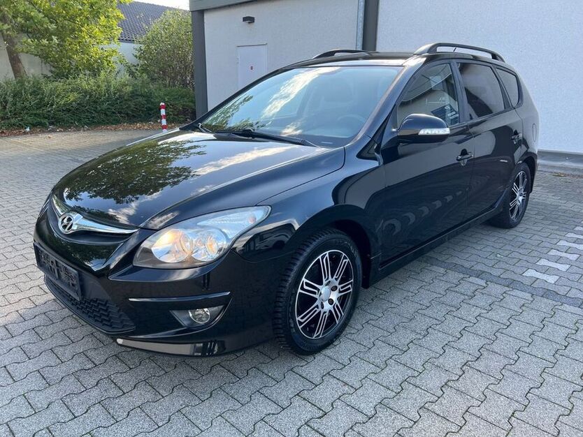 i30