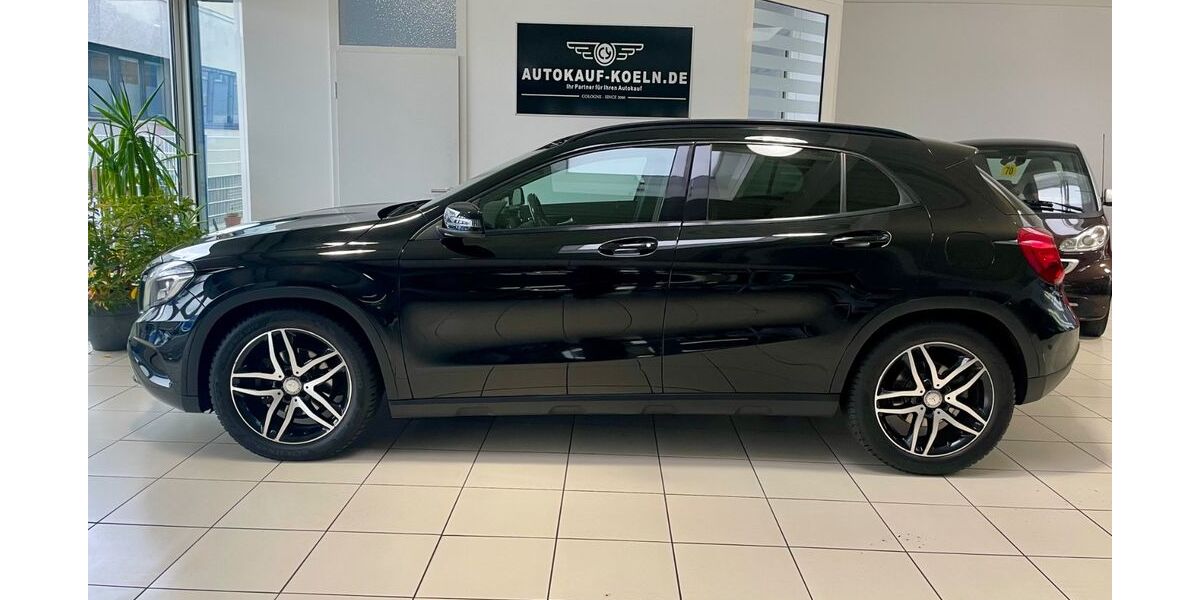 Mercedes-Benz GLA 180 134.000 km 15.990 &euro; Köln 51067