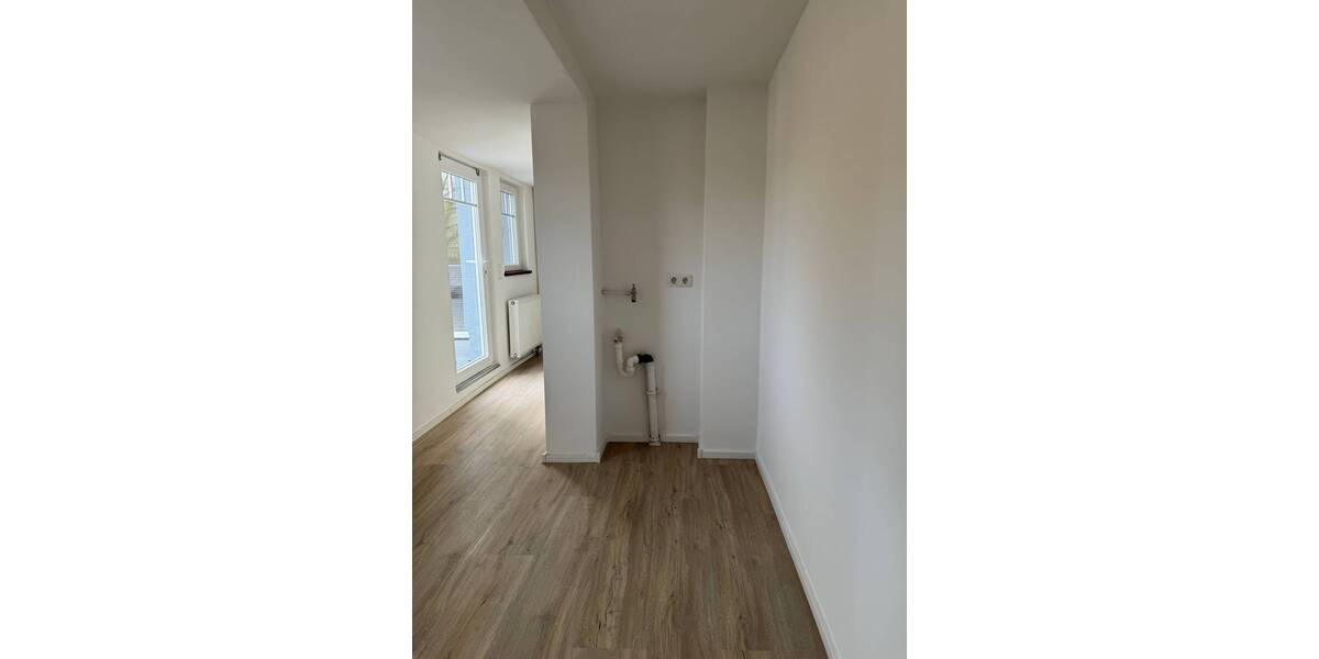 Sanierte 5 Zimmerwohnung in einer Doppelhaushälfte 5 zimmer