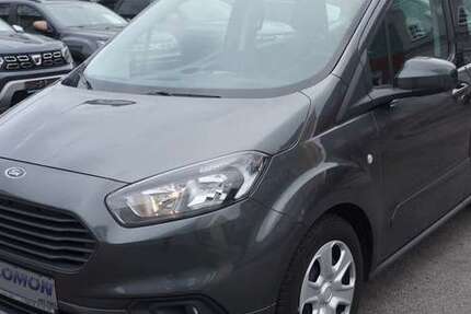 Ford Tourneo Courier 83.000 km 10.980 &euro; Solingen 42651