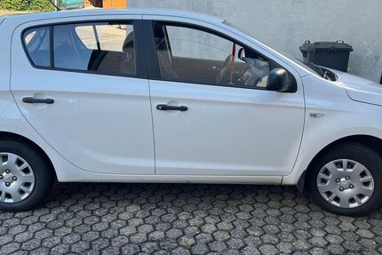 Hyundai i20 105.000 km 4.200 &euro; Moschheim 56424