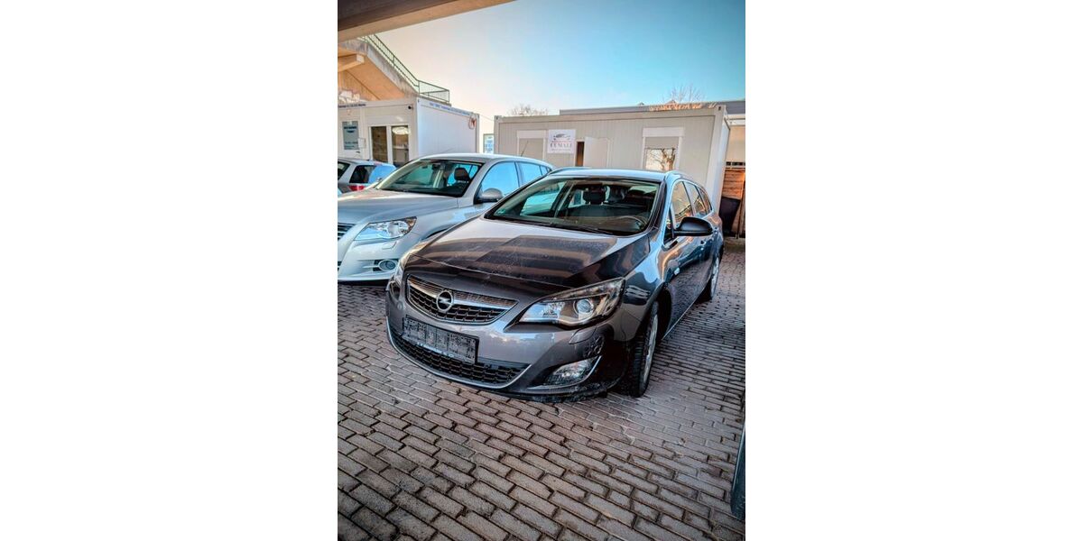 Opel Astra 186.000 km 3.330 &euro; München 81825