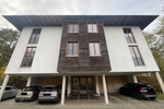DIREKT AM WALDRAND GELEGEN: AUFGETEILTES MEHRFAMILIENHAUS MIT 10 WOHNEINHEITEN UND STELLPLÄTZEN - Mehrfamilienhaus, Wohnhaus Teupitz Teupitz | Angebot:23816641