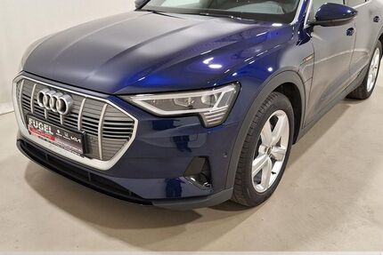 Audi e-tron 33.240 km 34.499 &euro; Dresden 01157