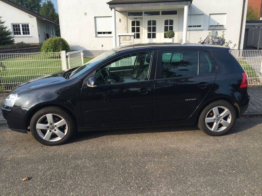 VW Golf 157.800 km 3.890 € Gernsheim 64579