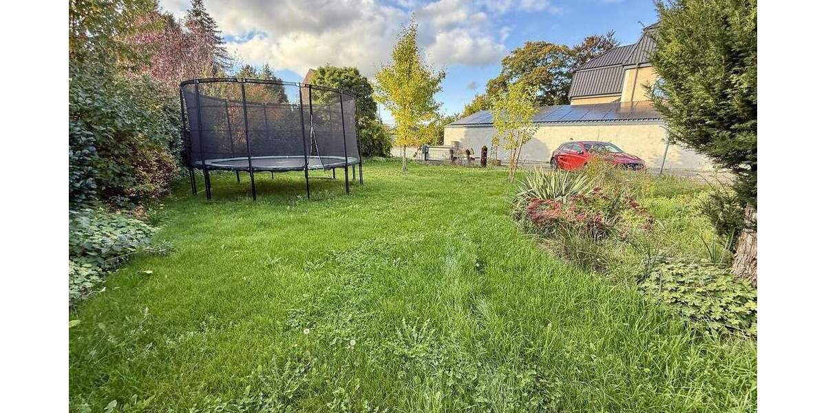 Bungalow Iphofen - 8 Zimmer, 214 m&sup2;, 2.350&euro; | Angebot:25682670