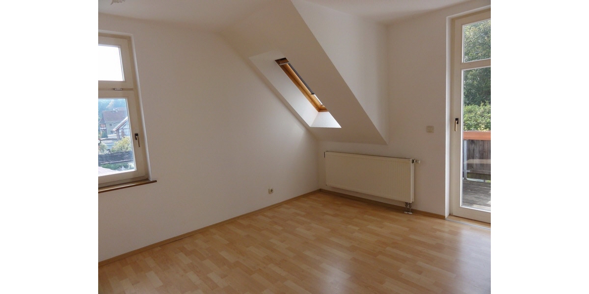 Kapital in Eigentum: Sonnige 2-Zimmer- Dachgeschoss-Wohnung - Dachgeschoßwohnung Tambach-Dietharz TD, Waldstr.17 - WE 6 DG | Angebot:22818559