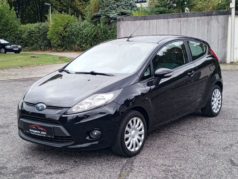 Ford Fiesta 80.000 km 4.899 € Jülich 52428