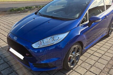 Ford Fiesta 88.900 km 10.500 &euro; Kalbach 36148