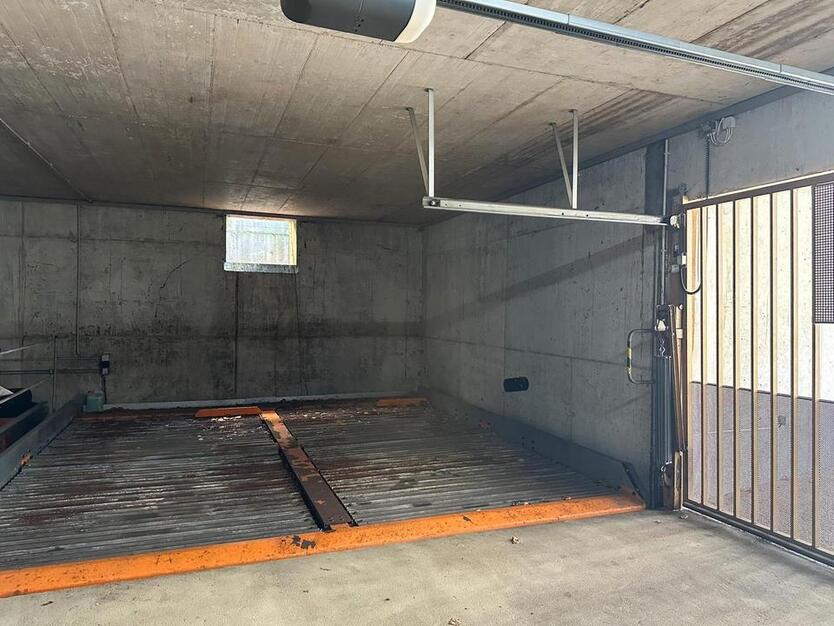 Vermiete Tiefgaragenstellplatz im Zentrum von Ludwigsburg