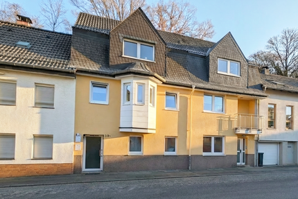 Haus Schleiden - 10 Zimmer, 219 m&sup2;, 430.000&euro; | Angebot:25930561