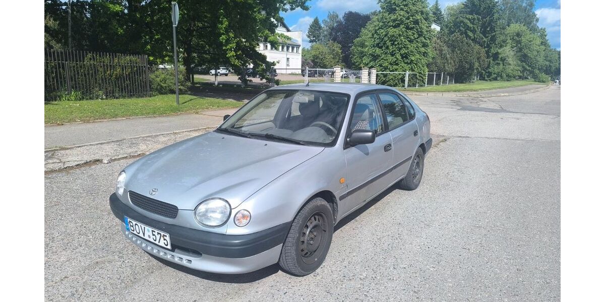 Toyota Corolla 163.000 km 1.999 &euro; Hamburg 22547