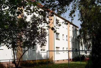 Wohnung Weißenfels - 3 Zimmer, 63 m&sup2;, 410&euro; | Angebot:27038598
