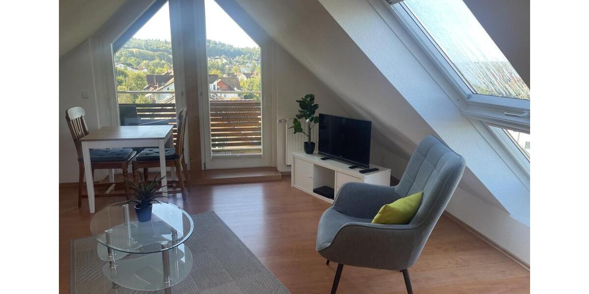 Schöne möblierte Ferienwohnung mit Balkon zur Untermiete 2 zimmer