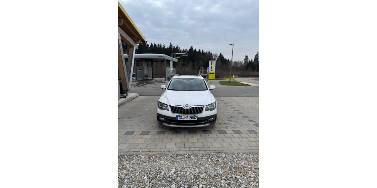 Skoda Superb 263.000 km 7.490 &euro; Traunreut 83301
