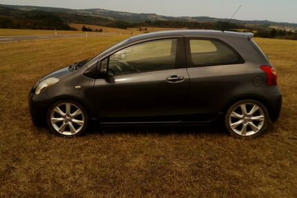 Toyota Yaris 119.500 km 7.490 &euro; Schuld 53520