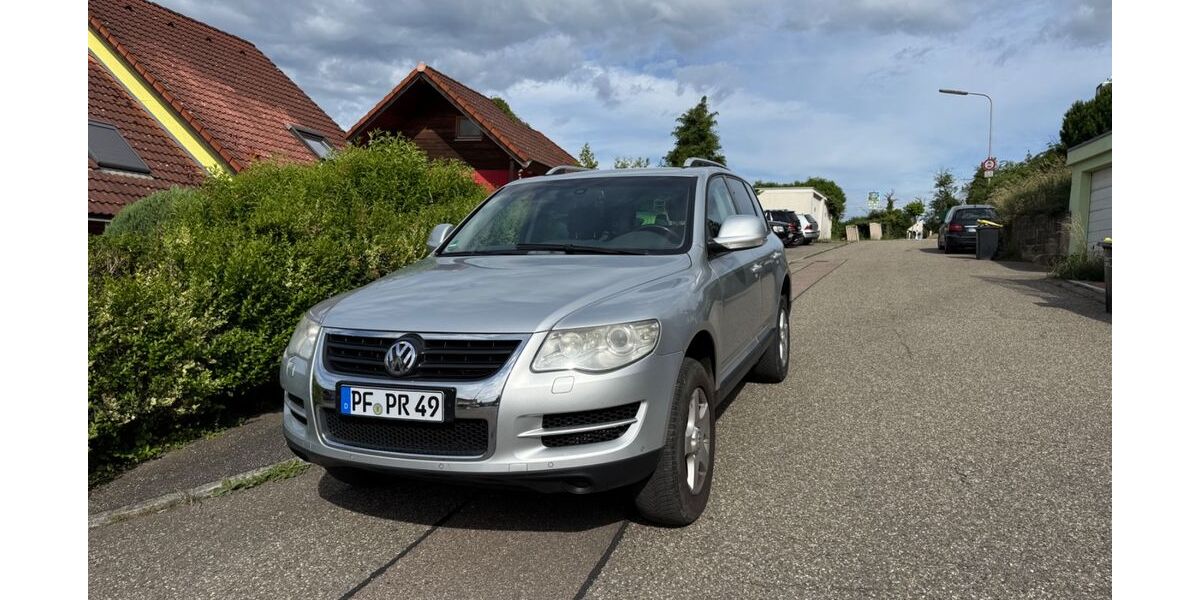 VW Touareg 255.000 km 6.199 &euro; Niefern-Öschelbronn 75223