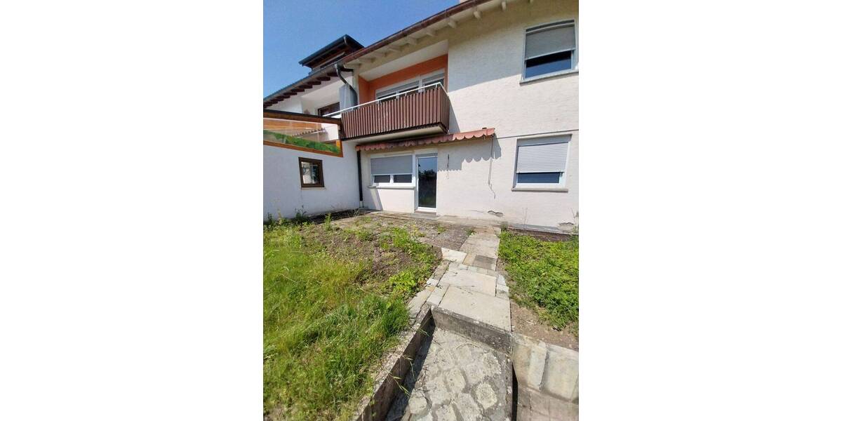 Doppelhaushälfte Singen - 6 Zimmer, 135 m&sup2;, 225.000&euro; | Angebot:26852759