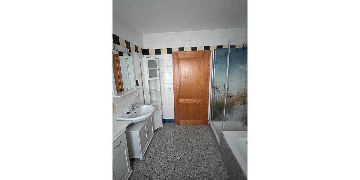 Hochparterre Rotenburg an der Fulda - 3 Zimmer, 85 m&sup2;, 730&euro; | Angebot:26223326