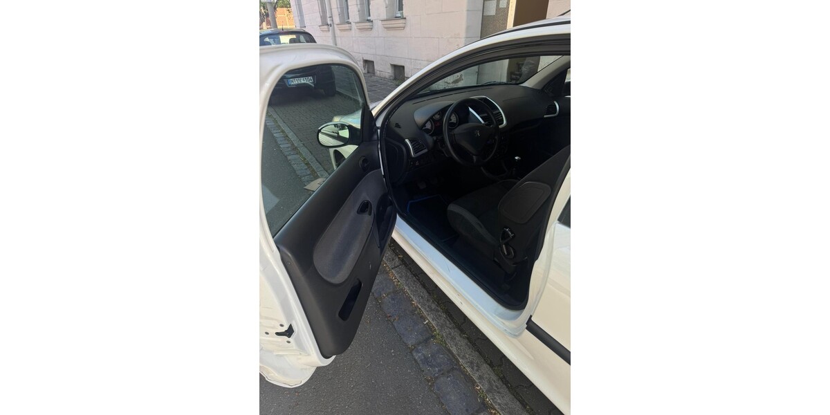 Peugeot 206 136.000 km 1.400 &euro; Nürnberg 90403