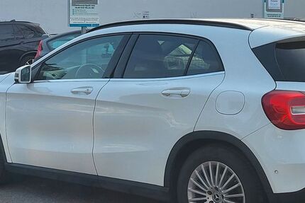 Mercedes-Benz GLA 180 107.000 km 20.000 &euro; Berlin 13437