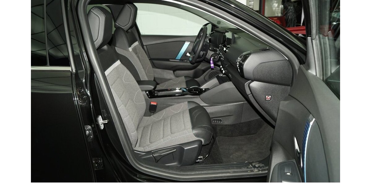 Citroen C4 e- 136 Shine 50 KWh LED CARPLAY 43.800 km 17.320 &euro; Lich 35423