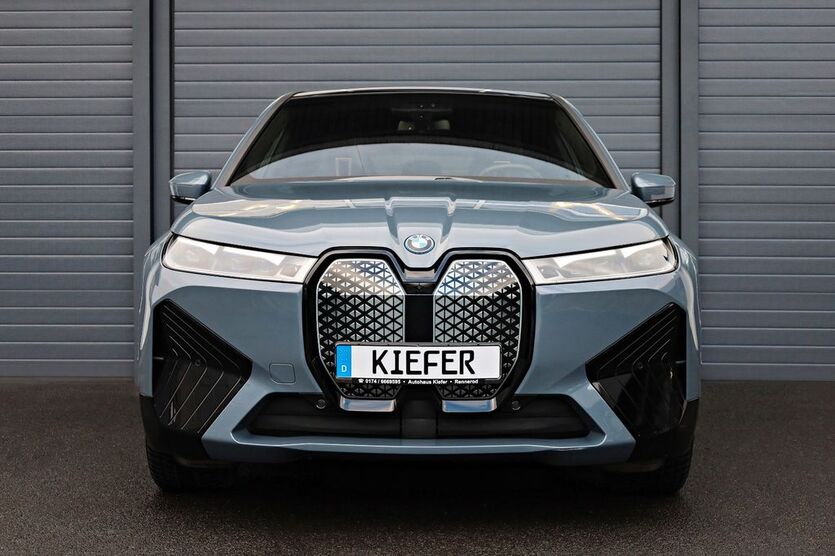 BMW iX 28.975 km 64.950 € Rennerod 56477