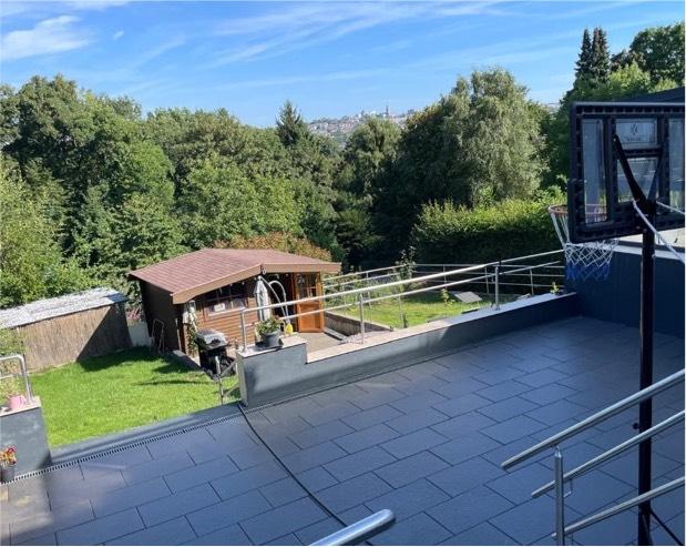 Wohnung mit eigenem Eingang und mit traumhaften Blick ins Grüne 4 zimmer