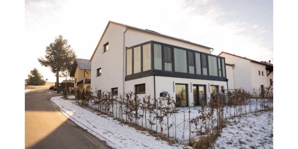Haus zum Kaufen in Mengkofen 1.349.000 € 343 m² 8 zimmer