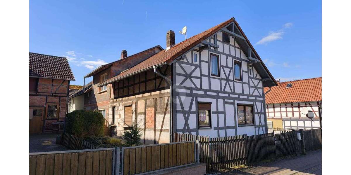 Einfamilienhaus Römhild - 9 Zimmer, 210 m&sup2;, 39.900&euro; | Angebot:27102338