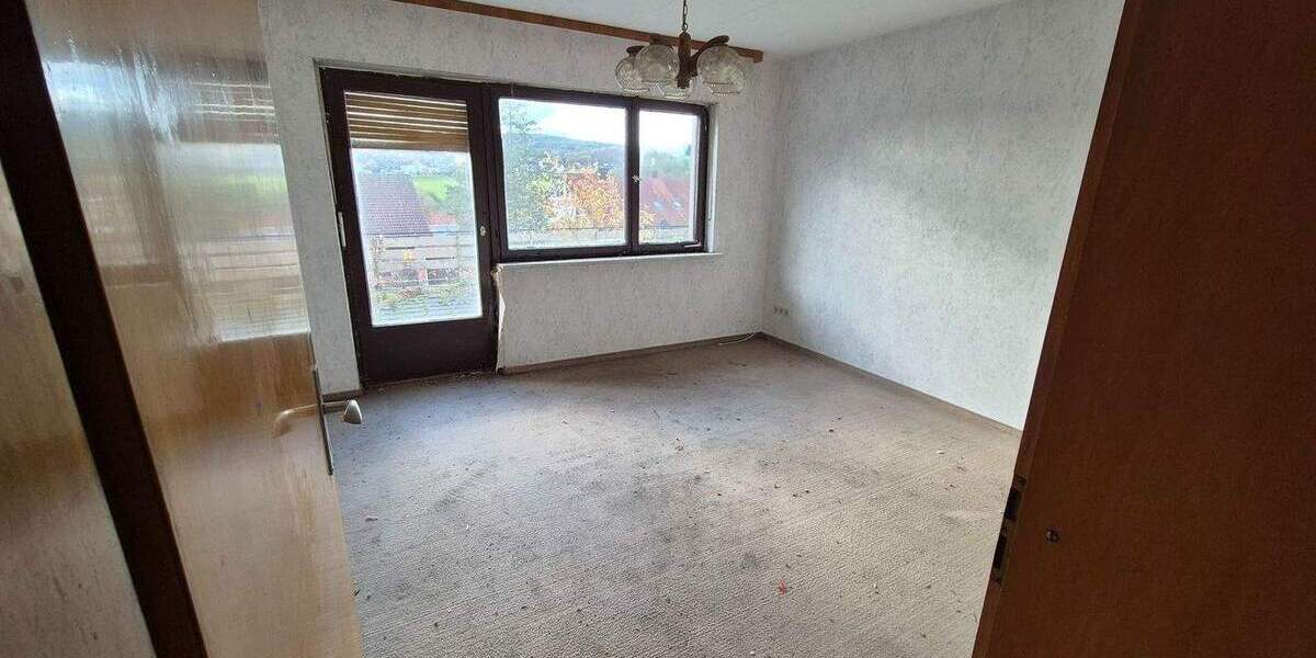 Einfamilienhaus Burkardroth Wollbach - 7 Zimmer, 140 m&sup2;, 99.000&euro; | Angebot:24276950