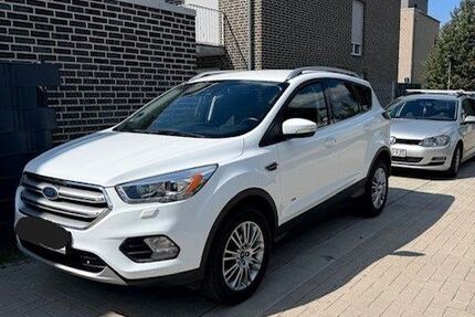 Ford Kuga 140.434 km 12.500 &euro; Bremen 28309