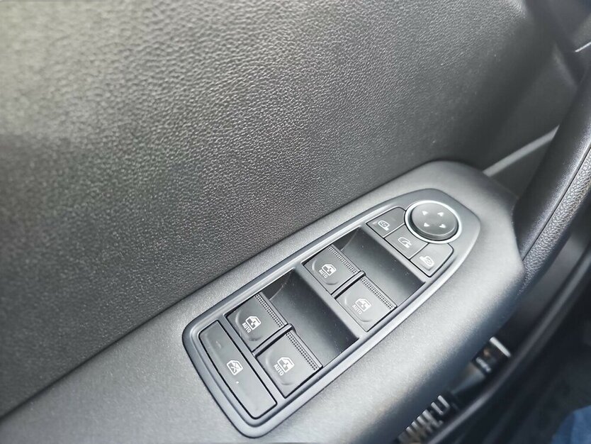 Renault Captur Experience Navi, Scheckheft, Sitzheizung 58.989 km 13.990 € Schwalbach/Taunus 65824