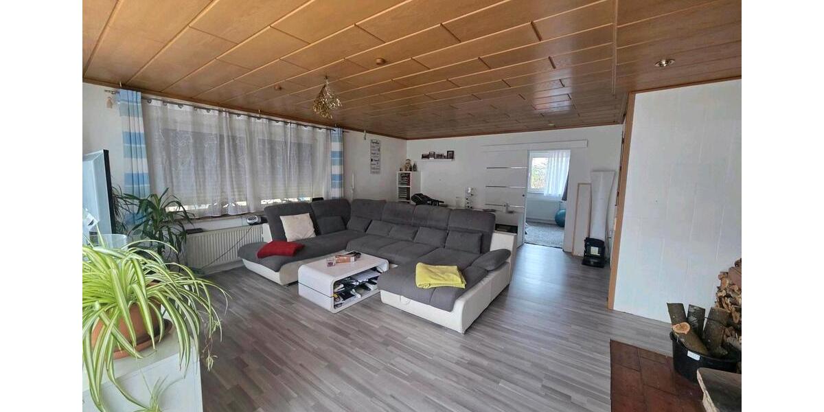 Einfamilienhaus Arzberg - 7 Zimmer, 224 m&sup2;, 385.000&euro; | Angebot:25930659