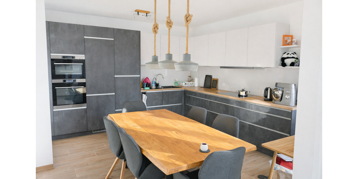 Etagenwohnung Oberursel (Taunus) - 3 Zimmer, 89 m&sup2;, 1.380&euro; | Angebot:25025020