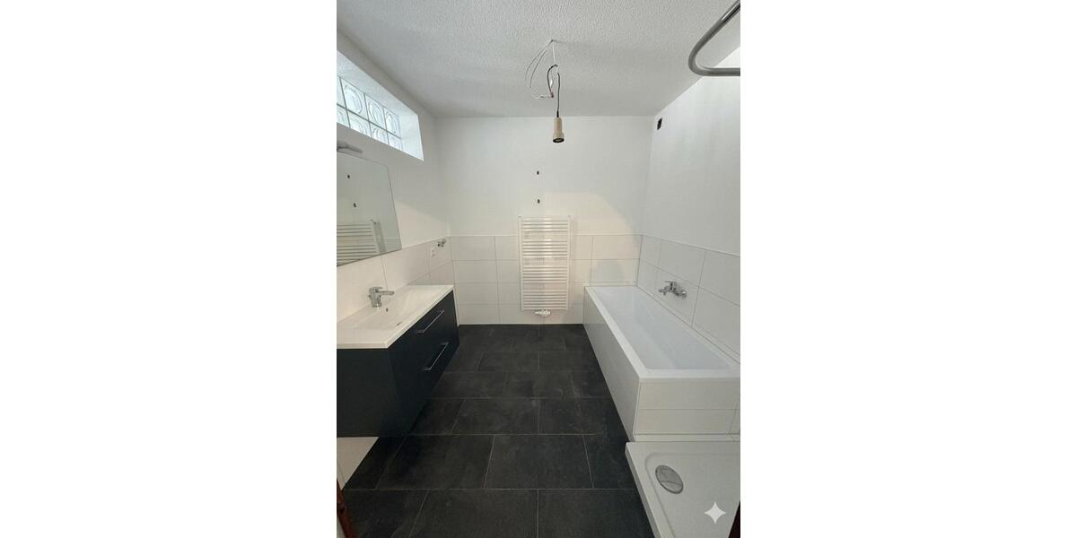 Etagenwohnung Nattheim - 3 Zimmer, 90 m&sup2;, 1.000&euro; | Angebot:25408719