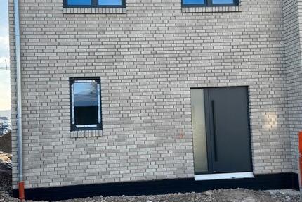 Neubauhaus Haushälfte 4 zimmer