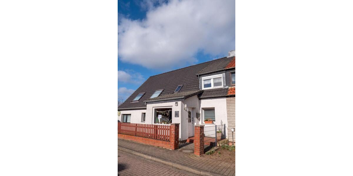 Doppelhaushälfte Wolsdorf - 7 Zimmer, 170 m&sup2;, 235.000&euro; | Angebot:26429528