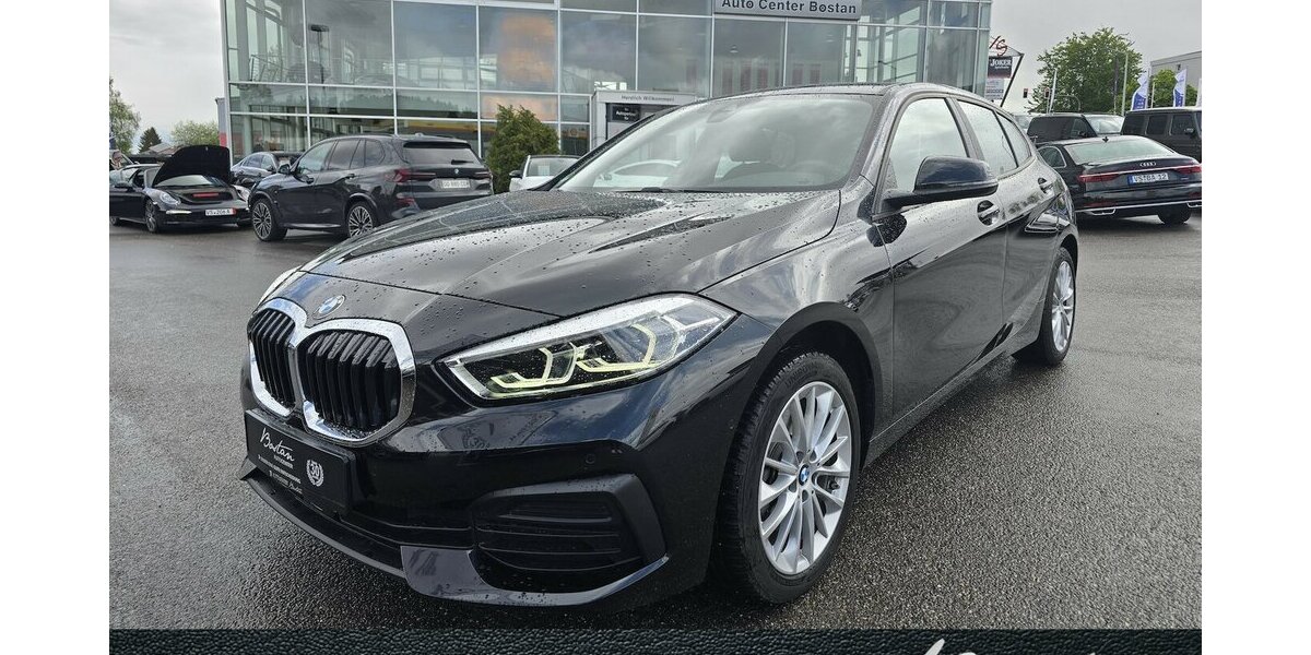 BMW 118i ADVANTAGE/VIRTUAL/NAVI//SITZHEIZUNG/1.HAND 28.344 km 24.900 &euro; Villingen-Schwenningen 78054