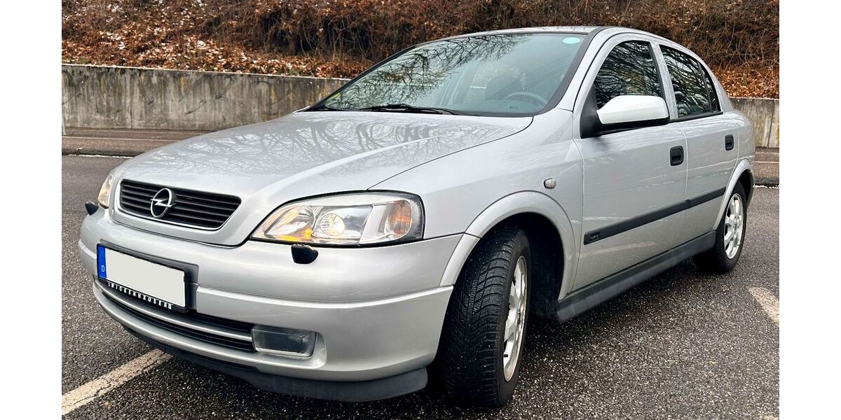 Opel Astra 89.500 km 3.245 &euro; München 81245