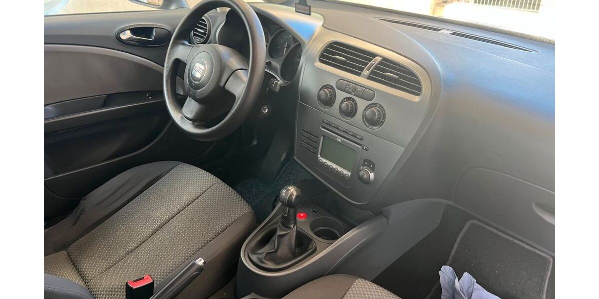 Seat Leon 220.000 km 2.300 &euro; Aachen 52080