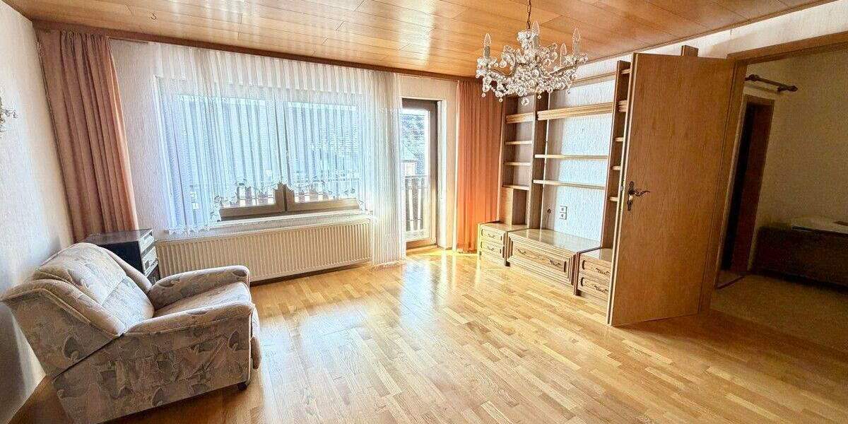 Mehrfamilienhaus, Wohnhaus Regensburg Brandlberg-Keilberg - 8 Zimmer, 183 m&sup2;, 475.000&euro; | Angebot:24738212