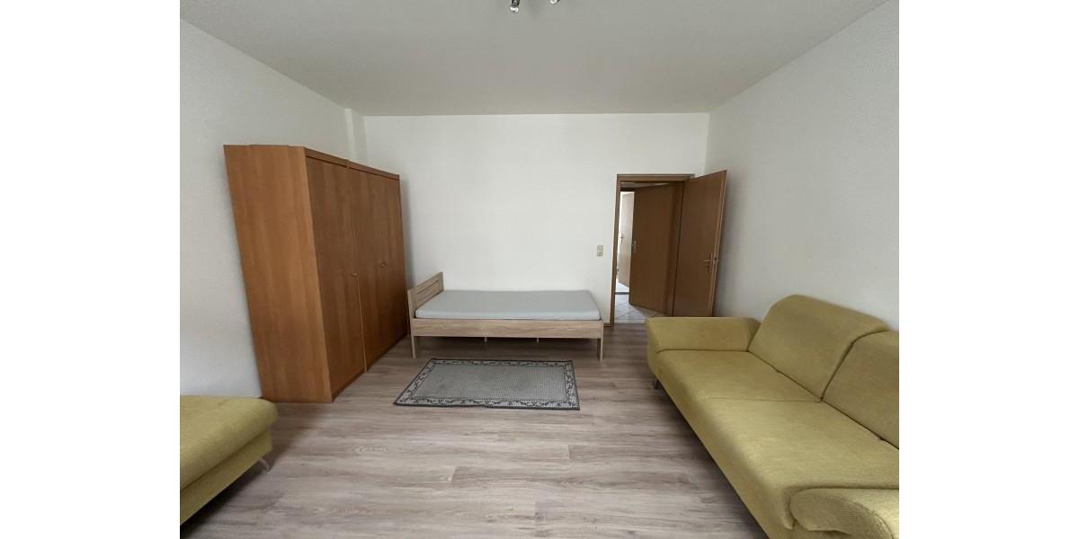 Etagenwohnung Mittweida - 1 Zimmer, 37 m&sup2;, 295&euro; | Angebot:25418302