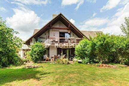 Sehr ruhig gelegen: Gemütl. EFH mit 2 Bädern & Kamin | Südterrasse + Loggia | gr. Grdst. | Garage 6 zimmer