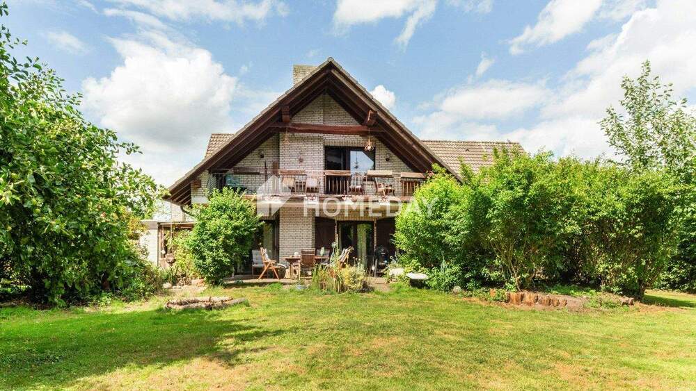 Sehr ruhig gelegen: Gemütl. EFH mit 2 Bädern & Kamin | Südterrasse + Loggia | gr. Grdst. | Garage 6 zimmer