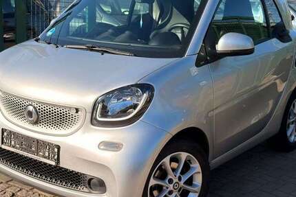Smart forTwo 99.583 km 10.900 &euro; Berlin 13086