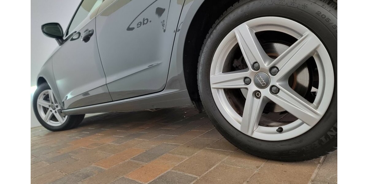 Audi A3 30 TDI LED SHZ Navi Leder Tempomat Digital 88.900 km 17.900 &euro; Garrel 49681