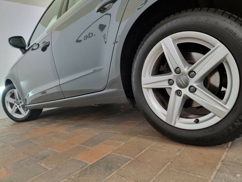 Audi A3 30 TDI LED SHZ Navi Leder Tempomat Digital 88.900 km 19.450 € Garrel 49681