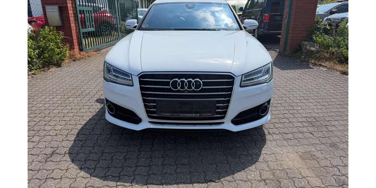 Audi A8 193.000 km 23.900 &euro; Konz 54329