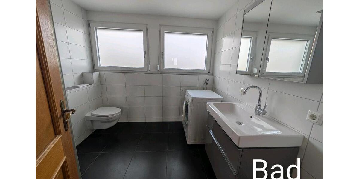 Dachgeschoßwohnung Hengersberg - 3 Zimmer, 75 m&sup2;, 600&euro; | Angebot:26416505